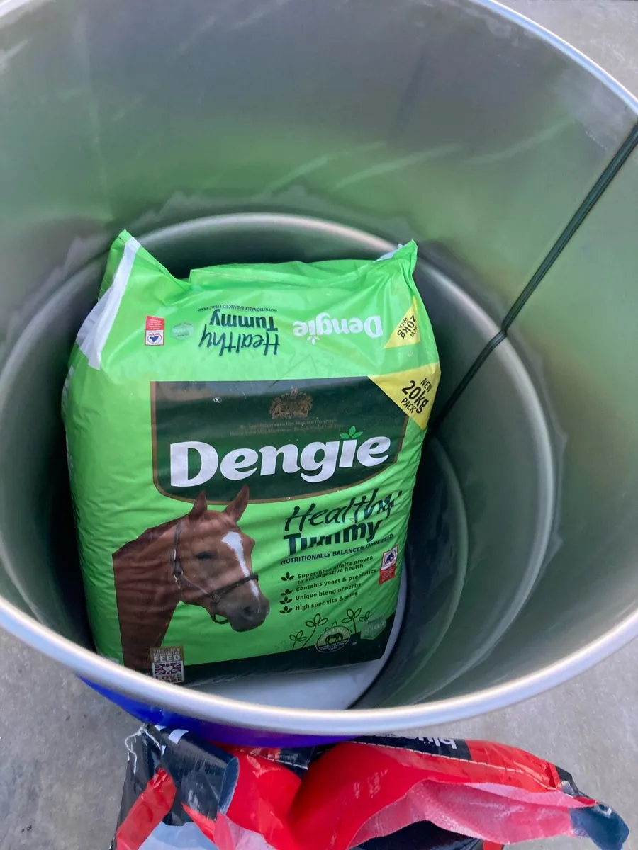 Barrells with resealable lids - Image 4