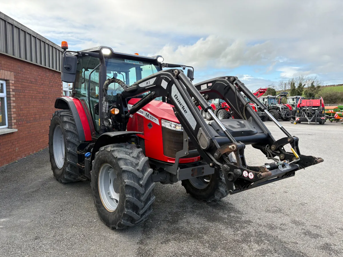 Massey Ferguson 5711M - Image 3