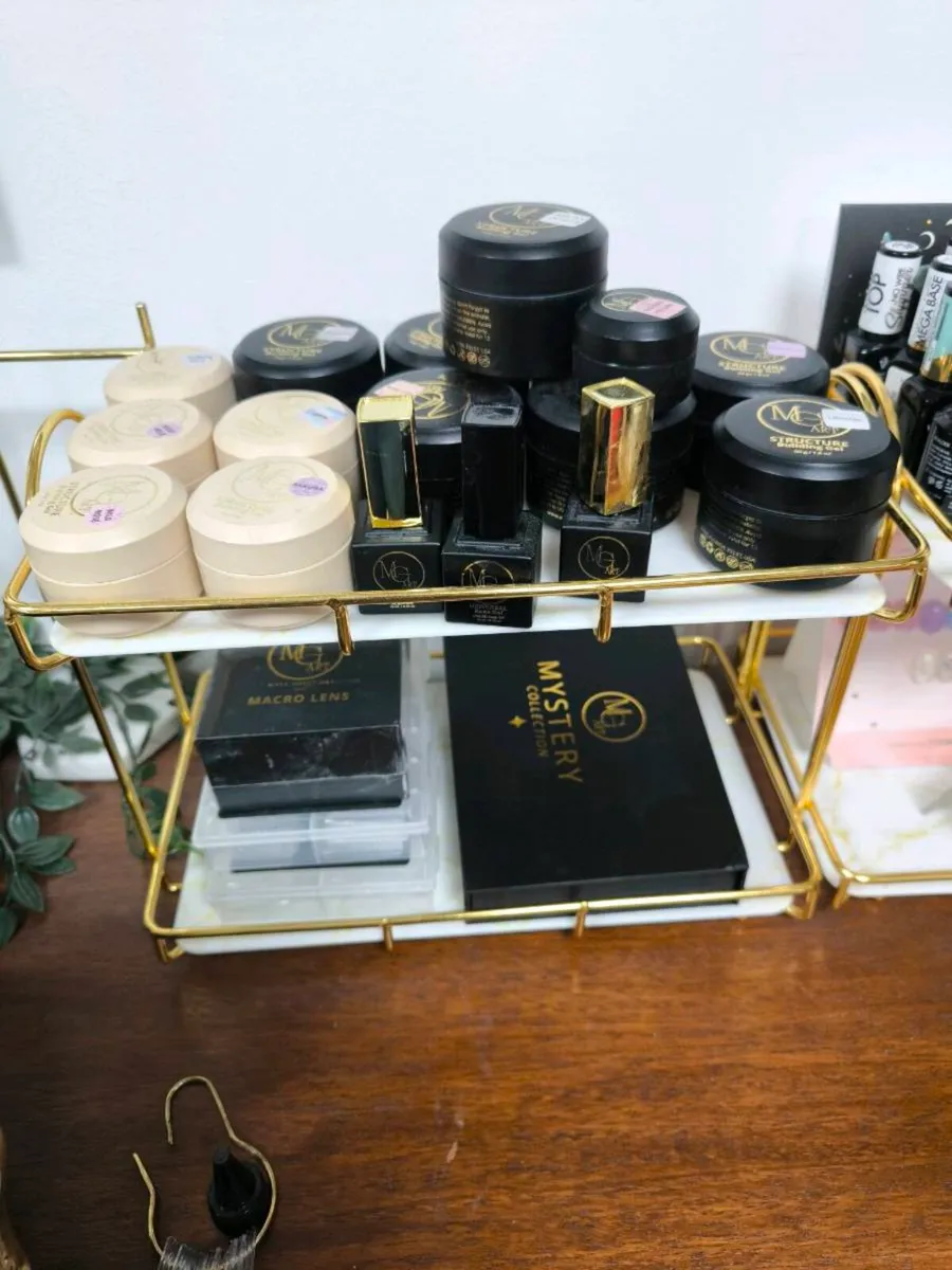 Nail Salon Clear out - Image 3