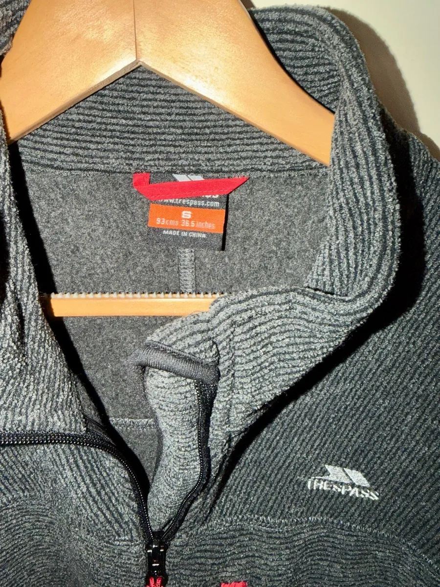 Trespass black jacket - Image 2