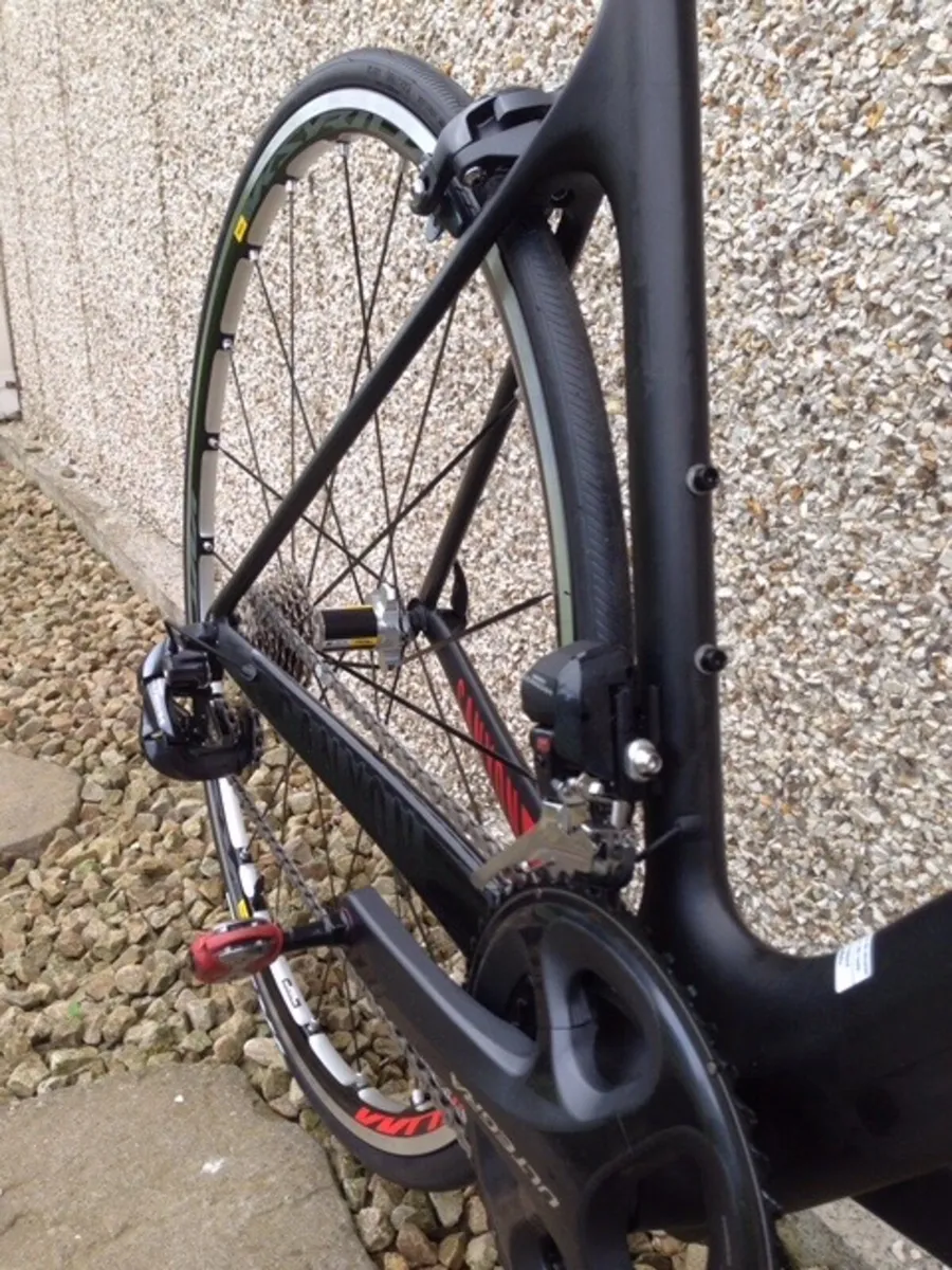 Canyon Aeroad CF 7.0 Ultegra Di2 Road Bike - Image 4