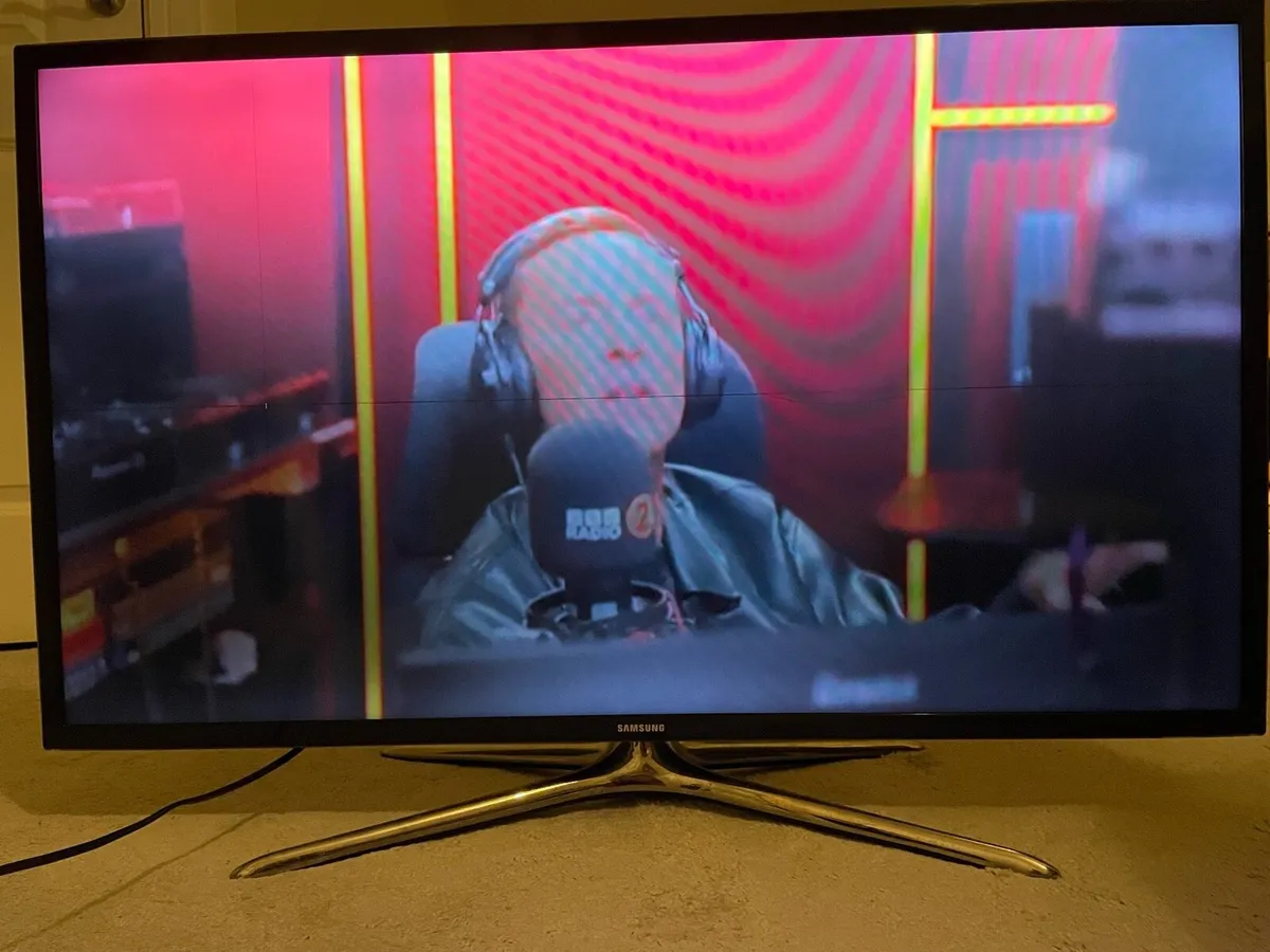 Samsung 40 Inch Smart 3D LED TV - Image 3