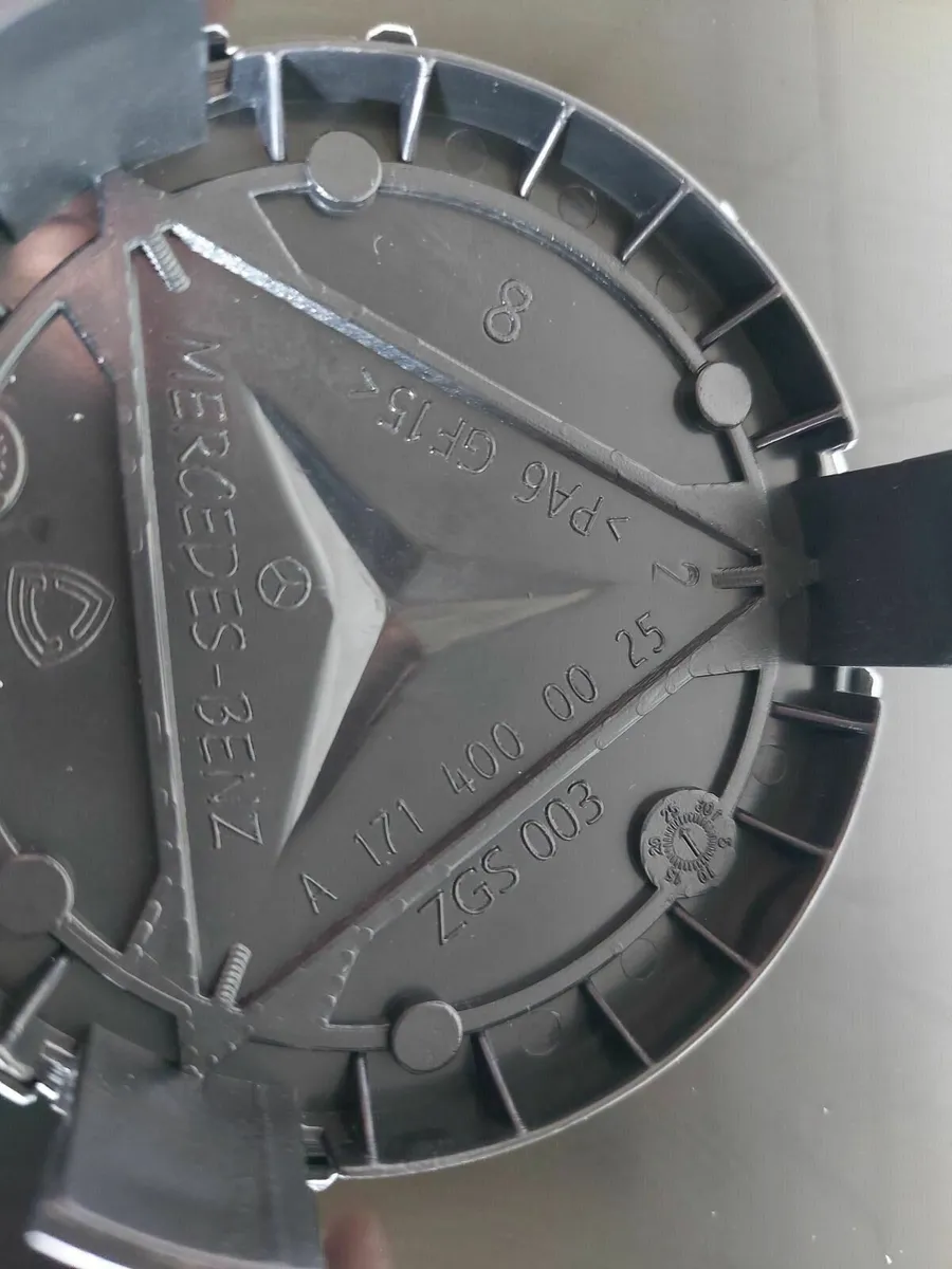 4 x  Mercedes Centre Cap (Light Blue) FREE POST - Image 2