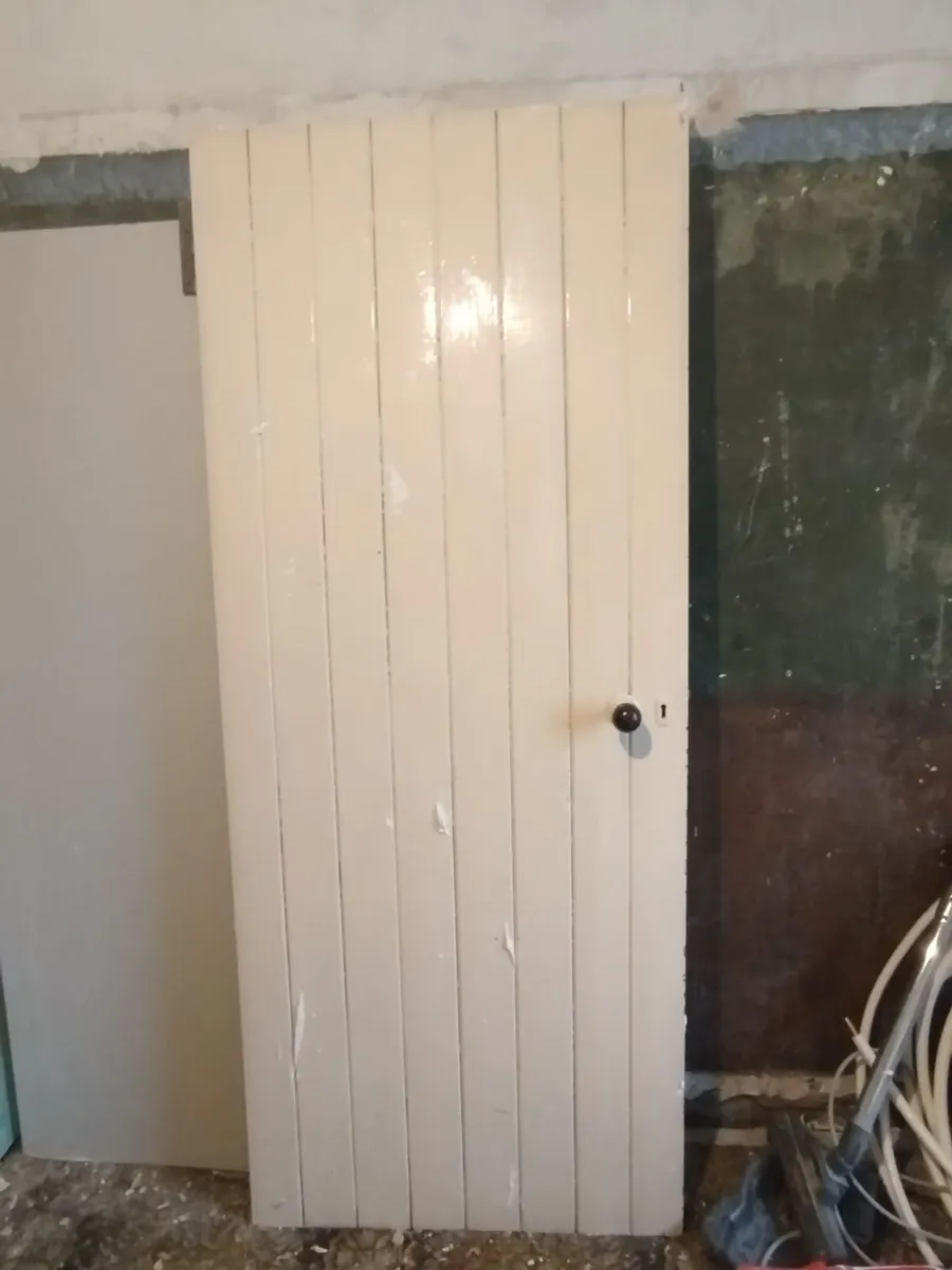 Old Barn door - Image 4