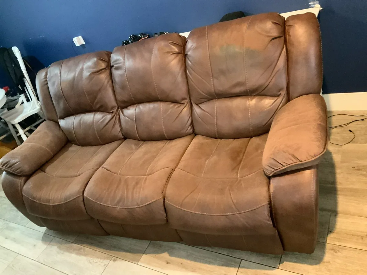 3 seater recliner - Image 2