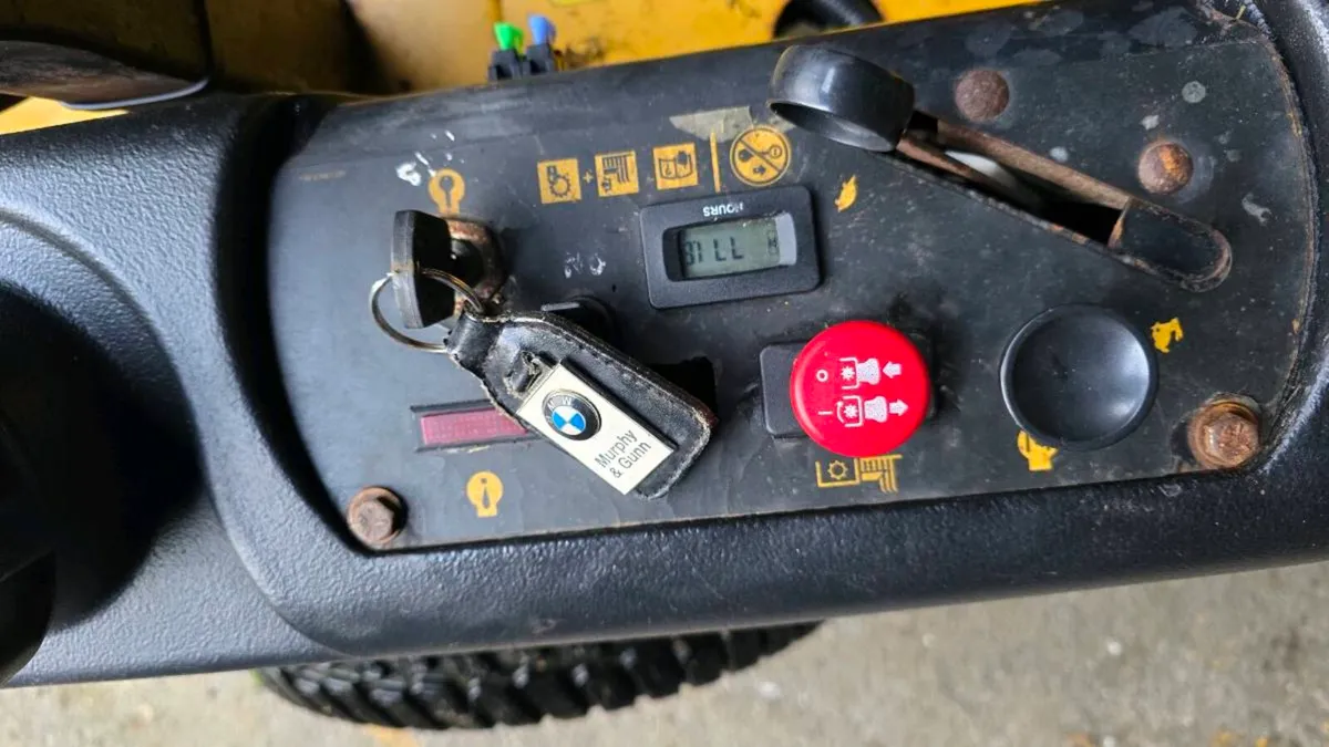 54" Zero Turn hustler - Image 4