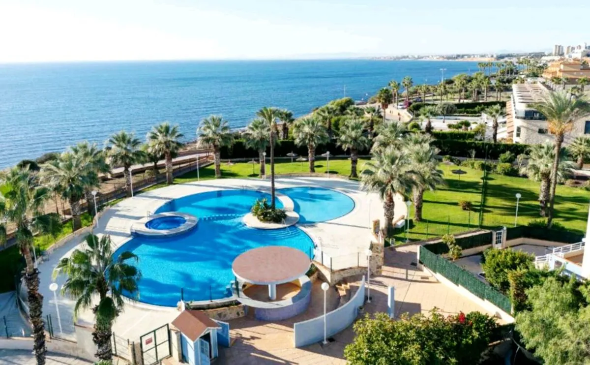 Seafront, Cabo Roig Spain 2 bedroom apt rental - Image 1