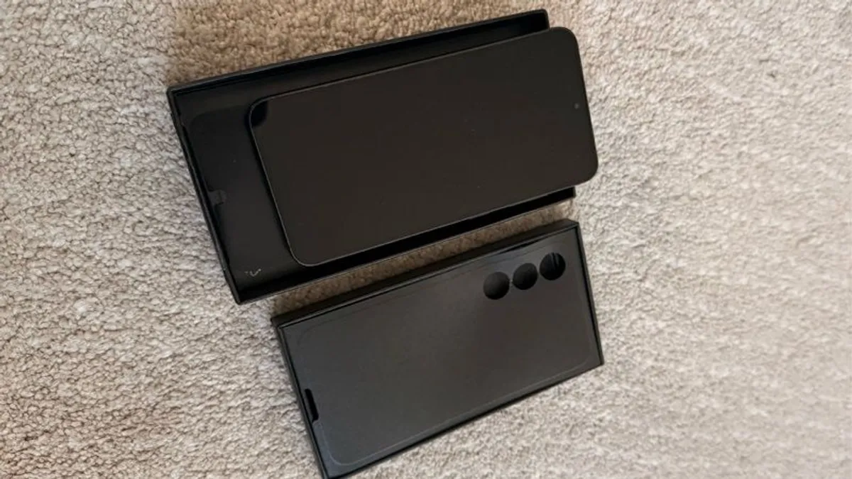 Samsung S23 256gb - like new - Image 2