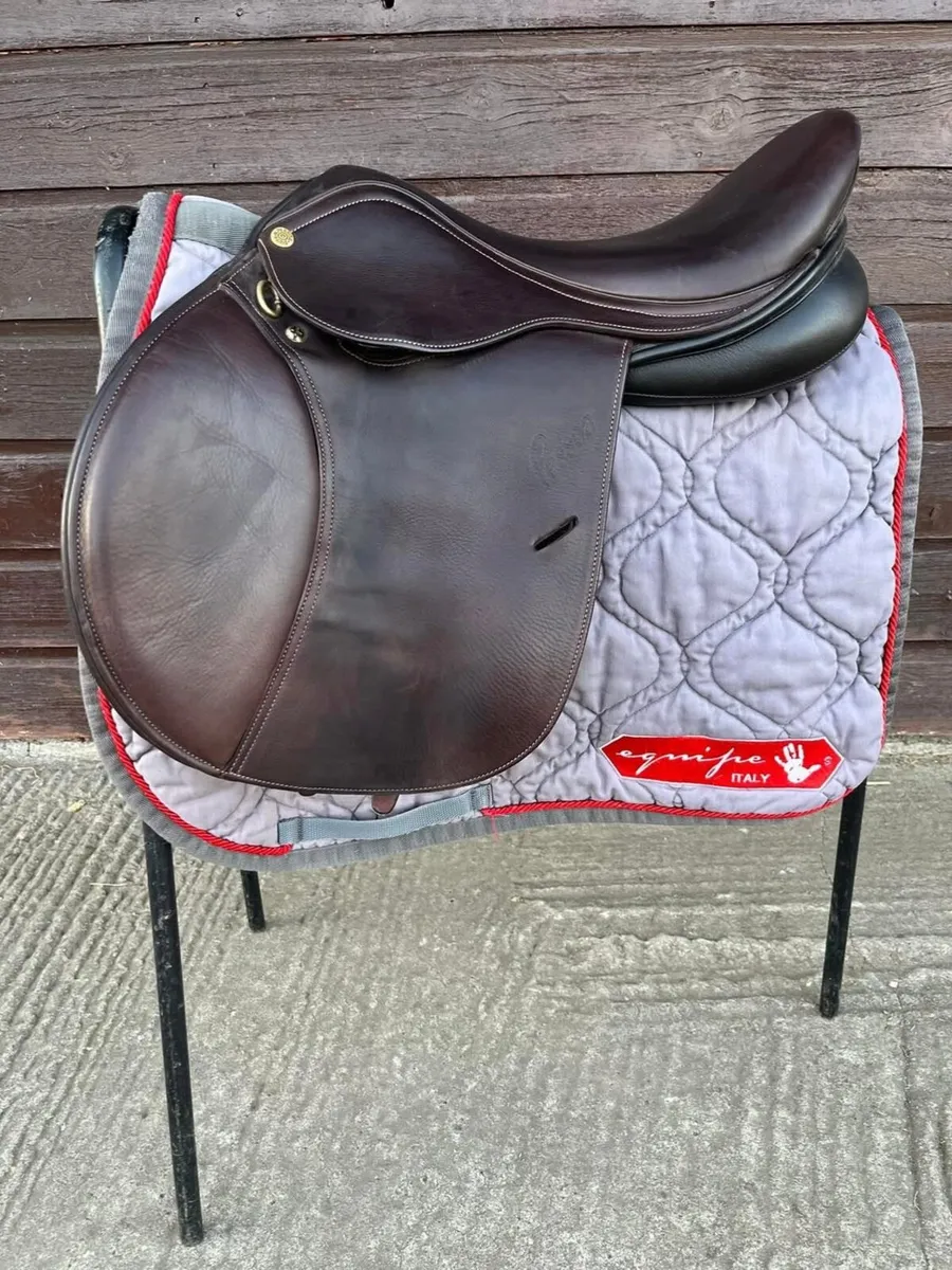 16.5 inch Pessoa Show jumping Saddle - Image 3