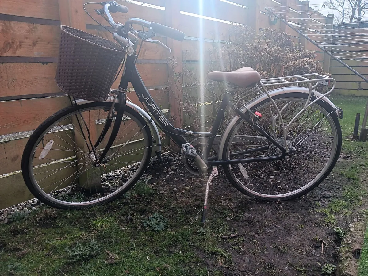 Ladies Bicycle - Image 4