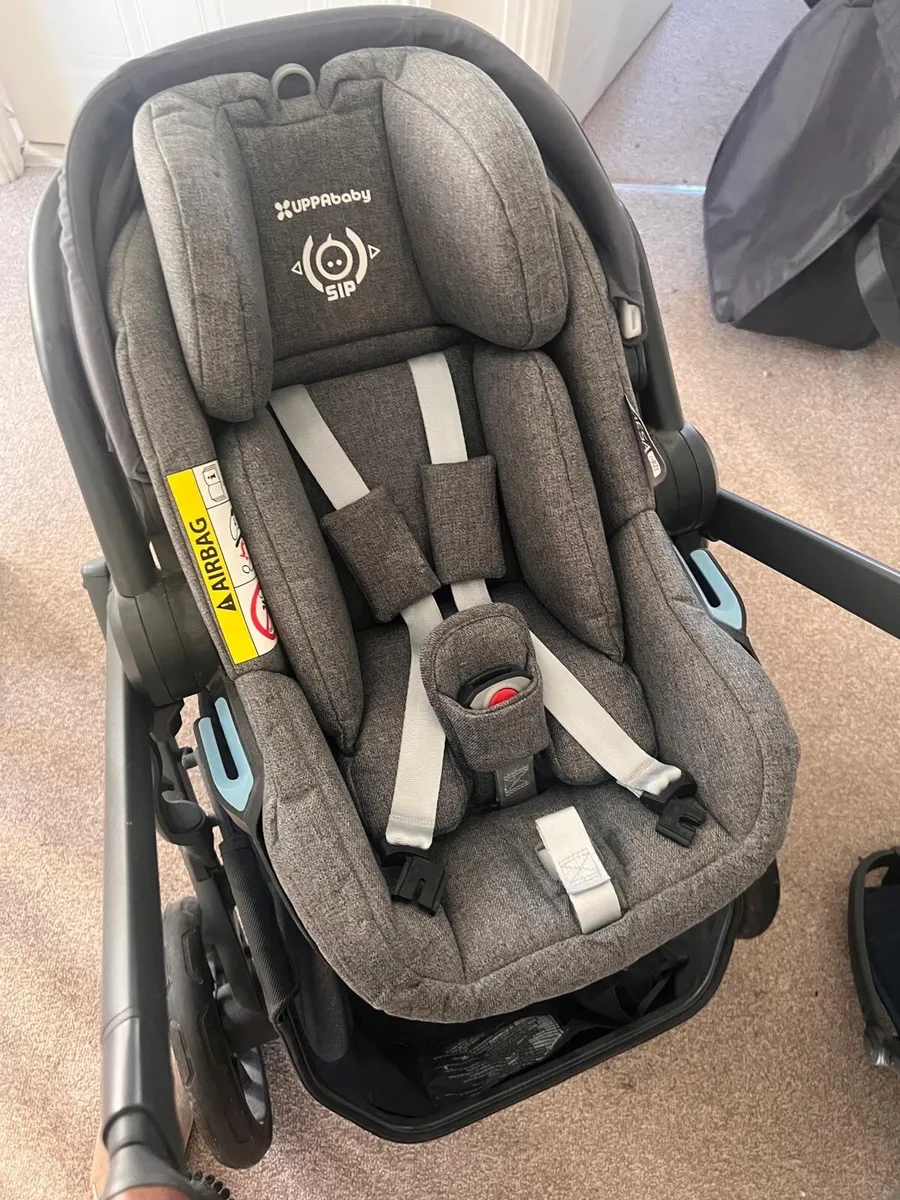 Baby Car seat - Image 1