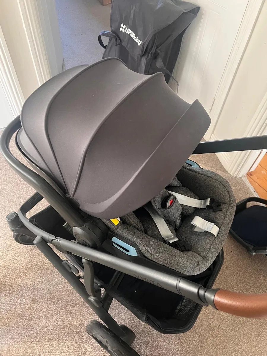 Baby Car seat - Image 2