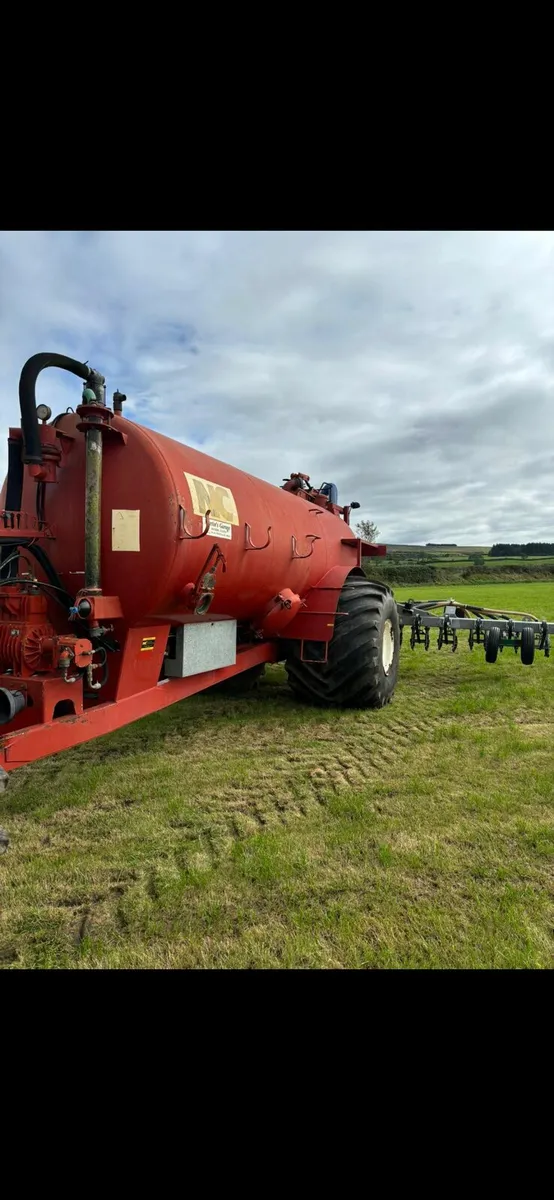 Slurry tanker - Image 1