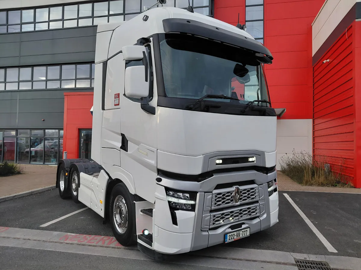 Renault T-High 2022 - Image 1