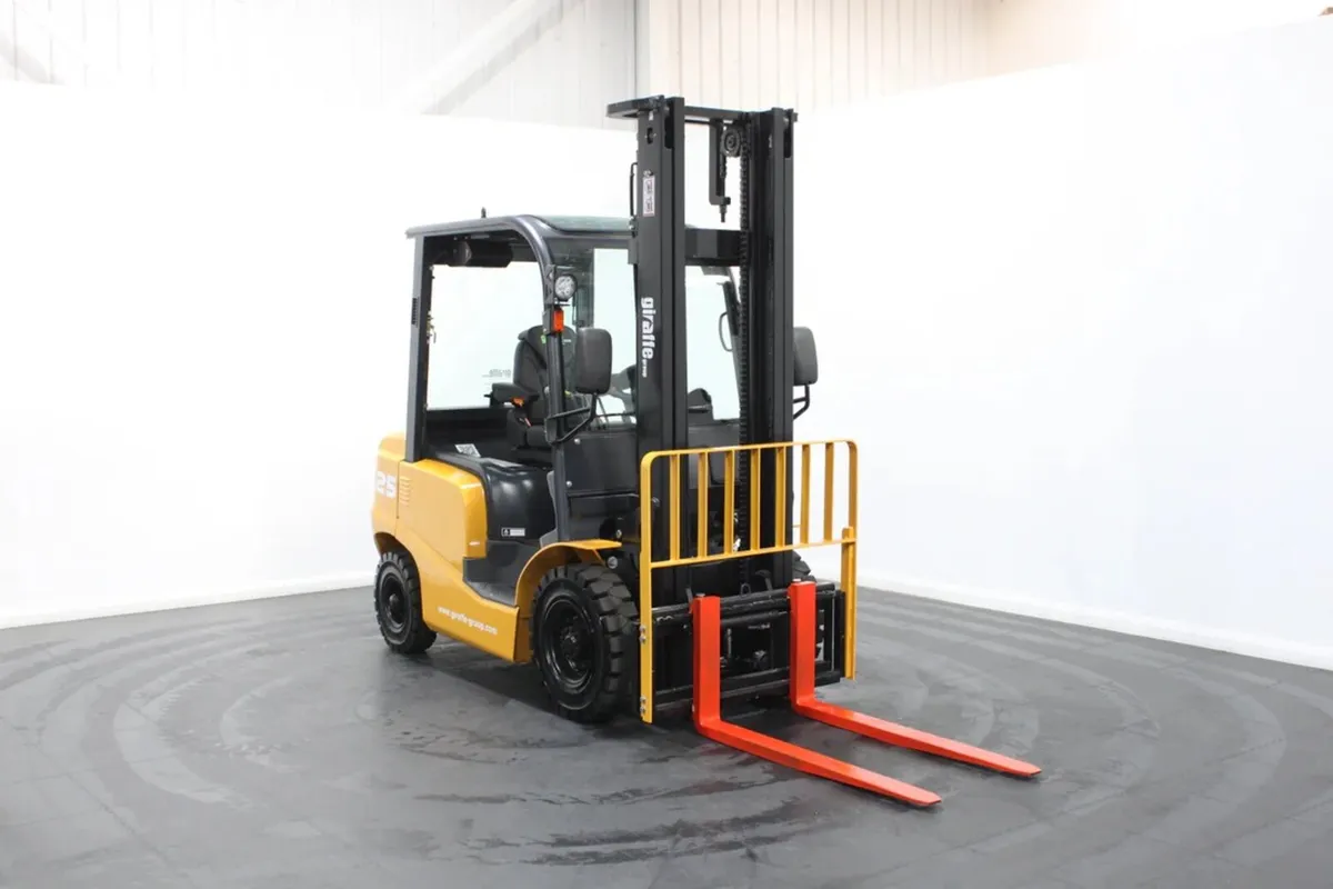 Giraffe FD25 Forklift