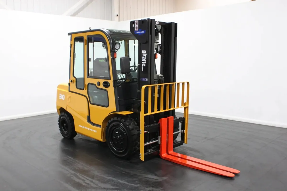Giraffe FD30 Forklift