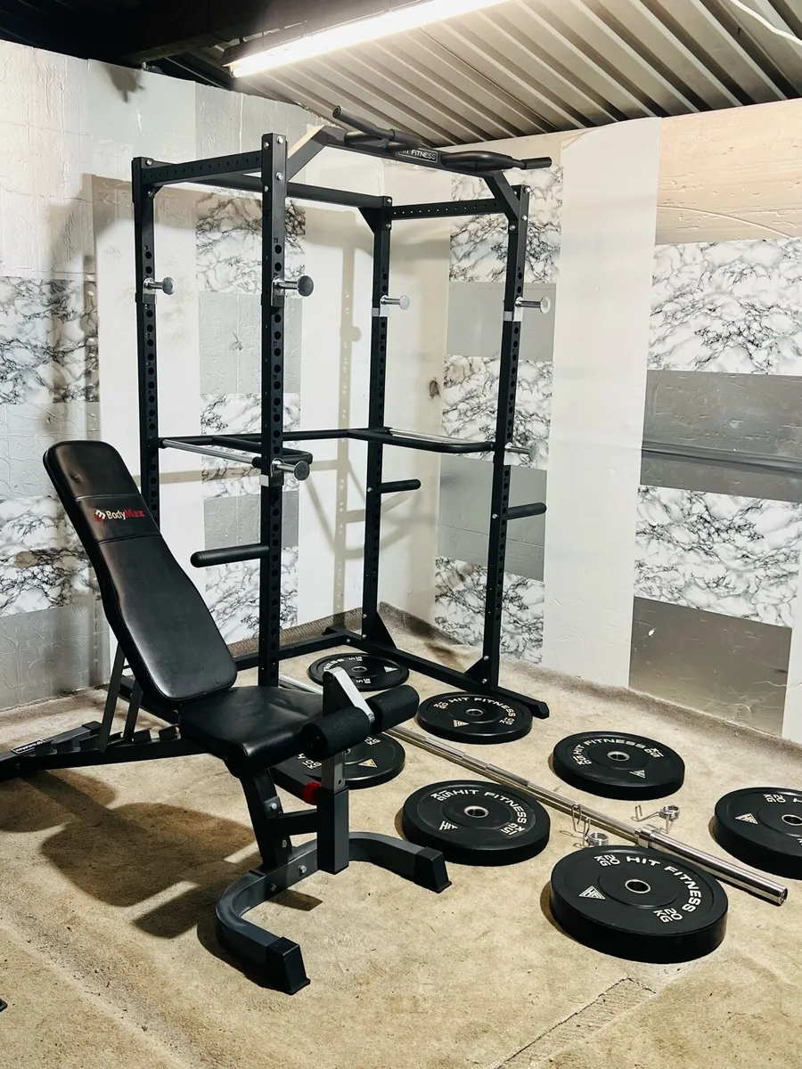POWER RACK WITH DIP ATTACHMENT 120KG BARBELL SET - Image 4