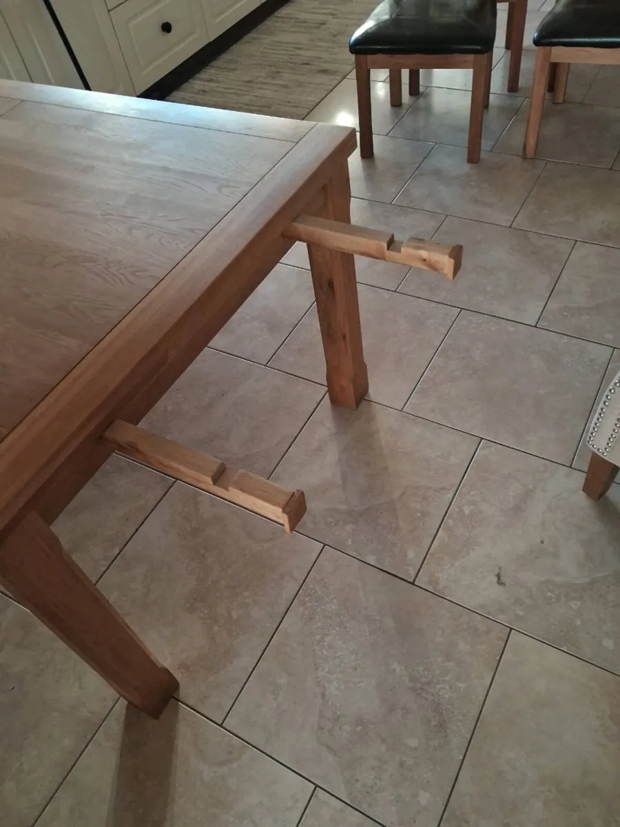 Kitchen table and chairs solid oak - Image 4