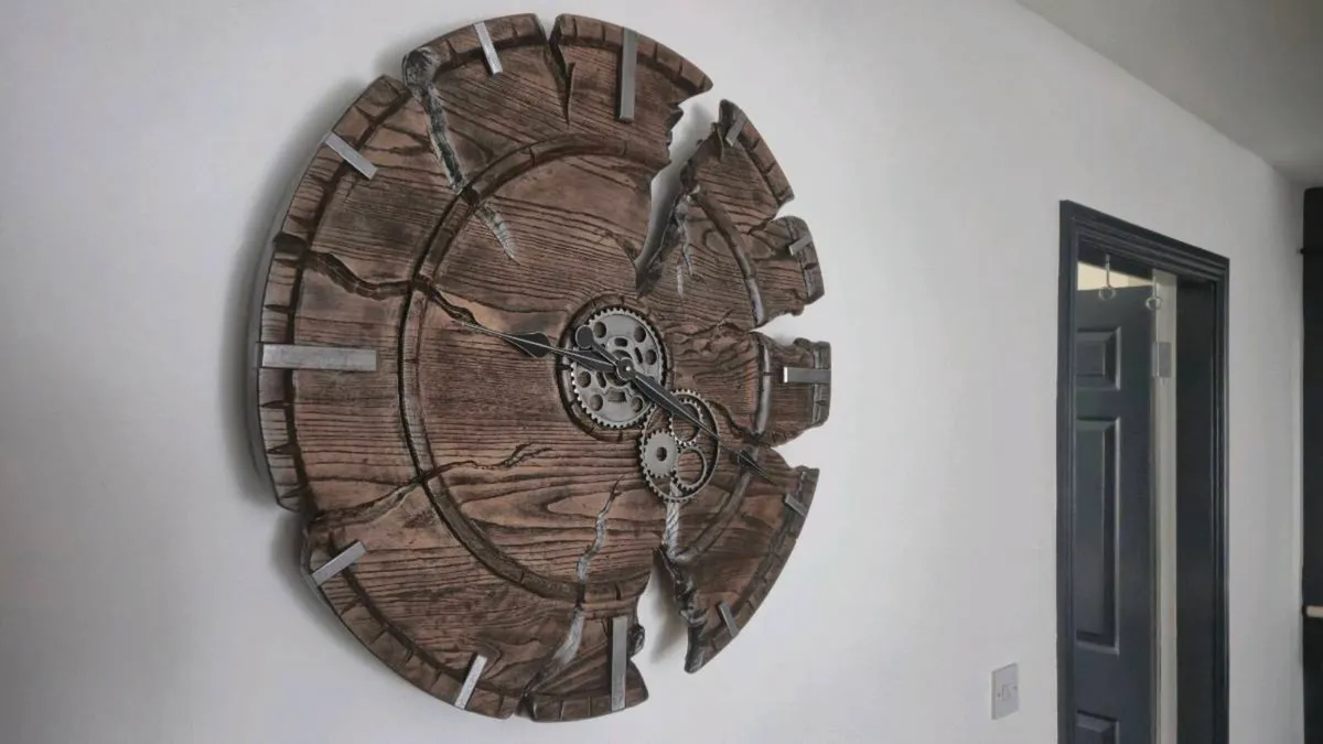 Large retro vintage loft wall clock. wood carving. - Image 3