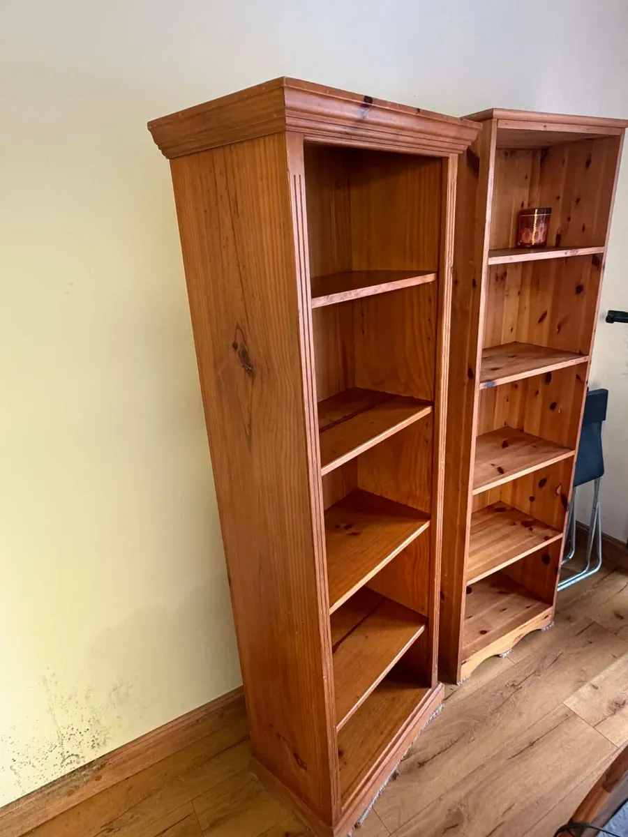 2 wooden book shelf - Image 3