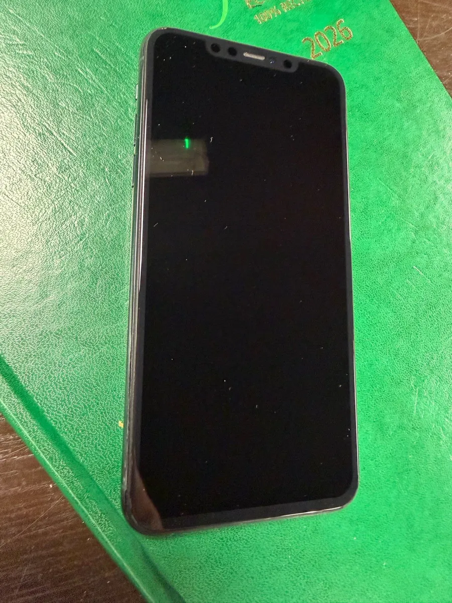 Iphone 11 Pro Max Mint Condition - Image 2
