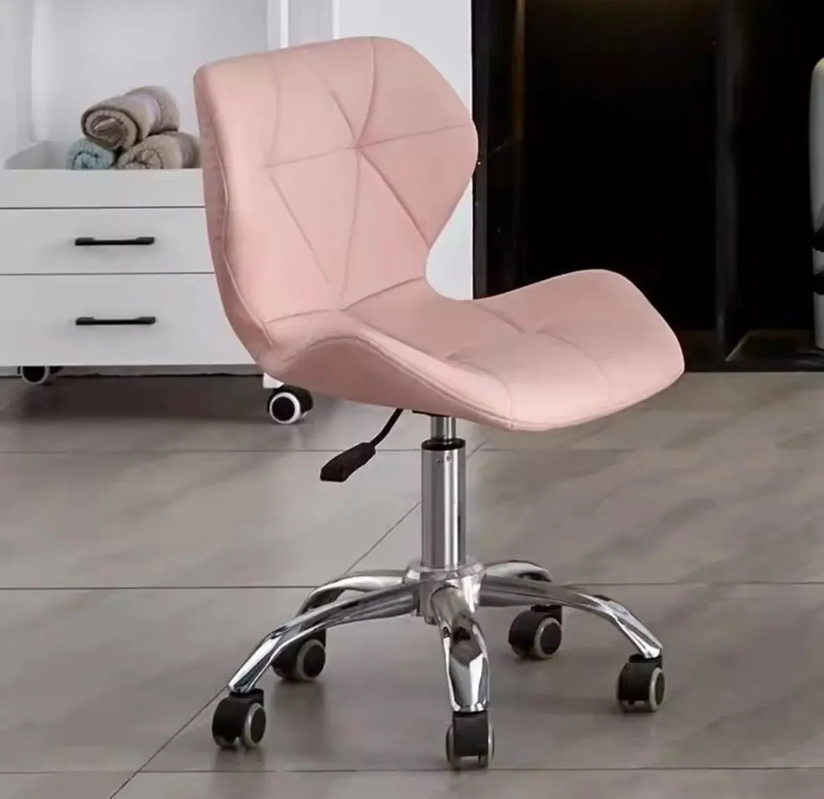 White or Pink PU Leather Chair NEW - Image 4