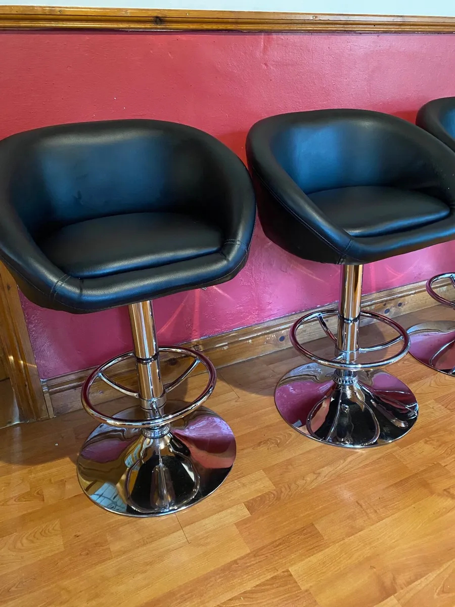 4 Bar Stools - Image 2