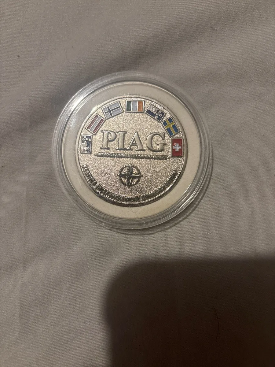 Real irish army medal PIAG - Image 1