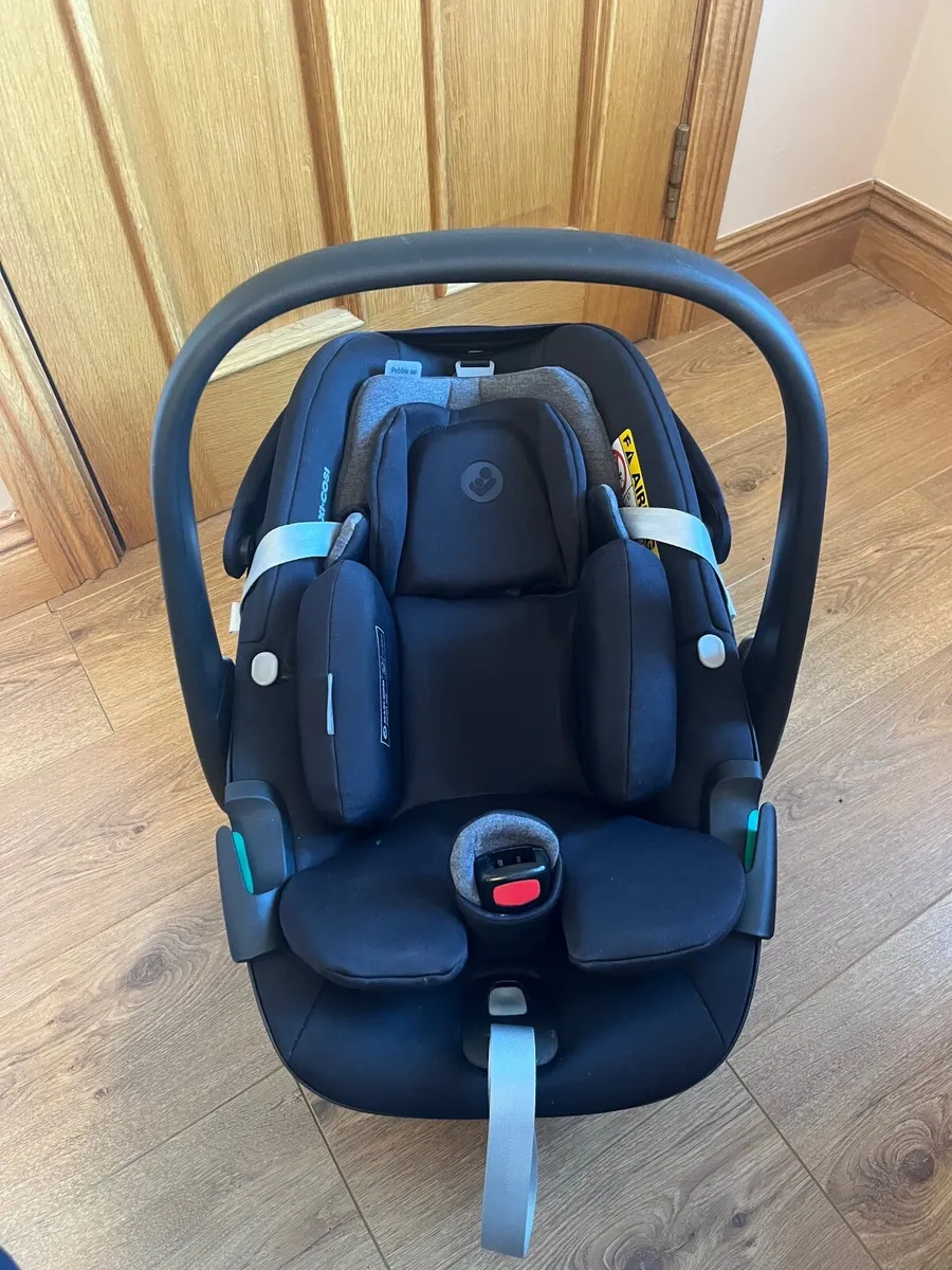 Maxi Cosi Pebble 360 Car Seat - Image 2