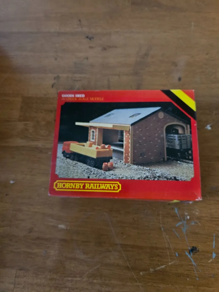 Hornby OO Gauge Goods Shed - Image 1