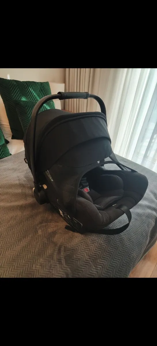 360* Bugaboo Nuna Baby carseat - Image 2