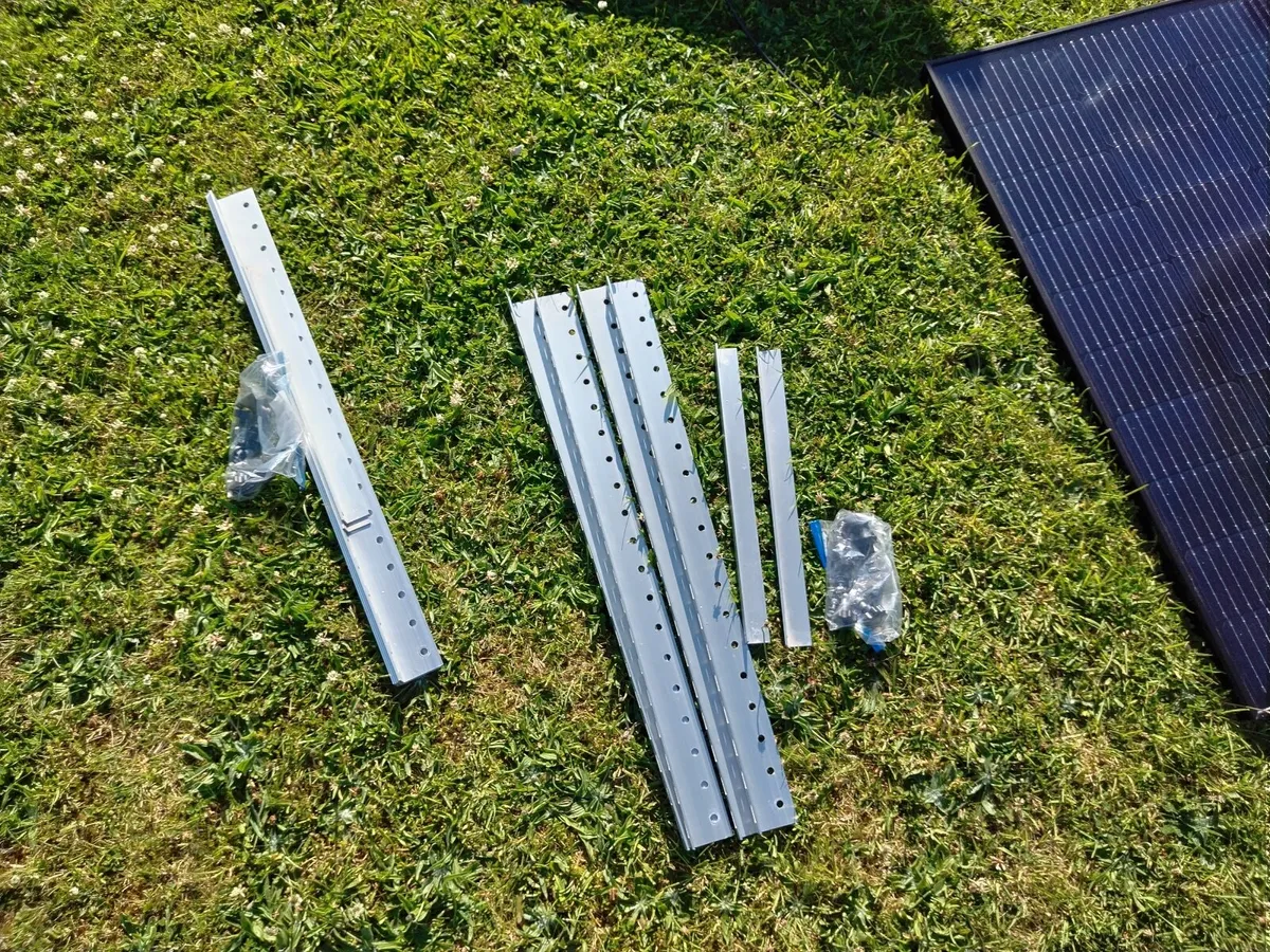 200watt Ecoflow Solar Panels and x2 Wall Mounts - Image 1