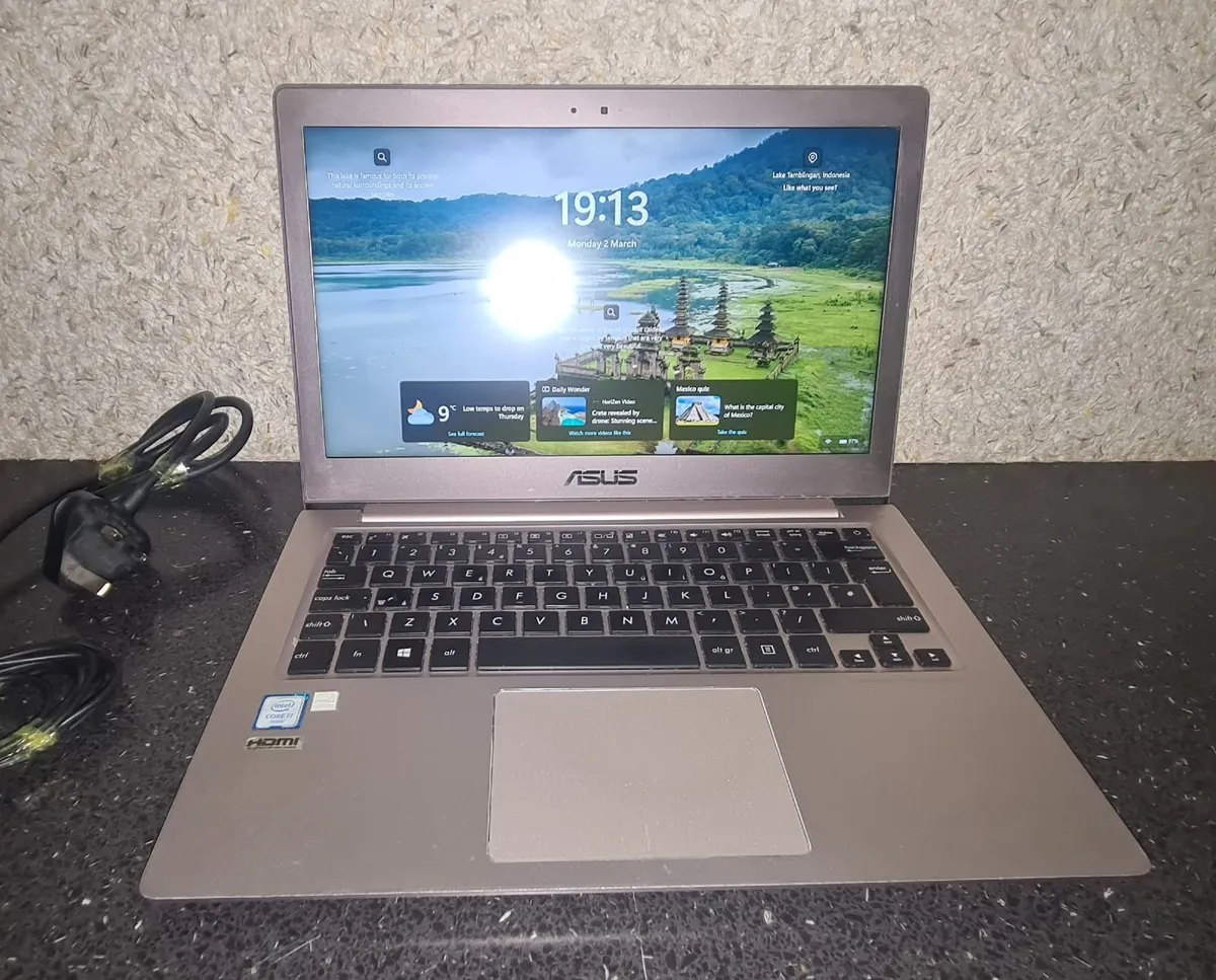 ASUS ZenBook UX303UA - Image 3