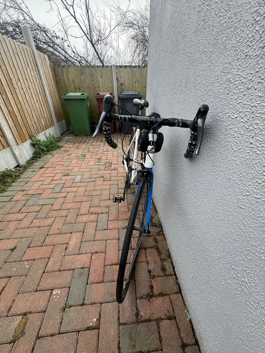 Road Bike Carrera 6061 T6 - Image 2