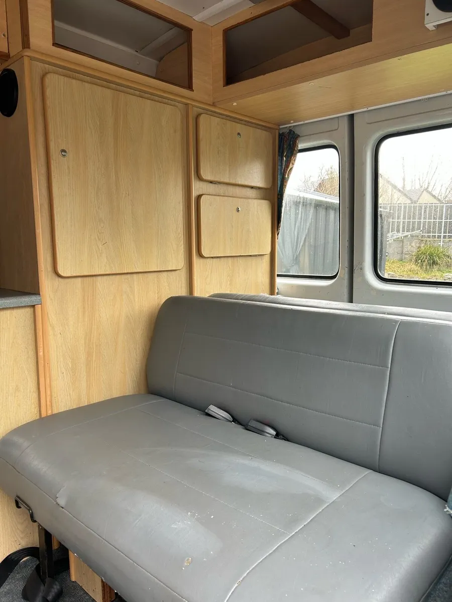Camper van - Image 4