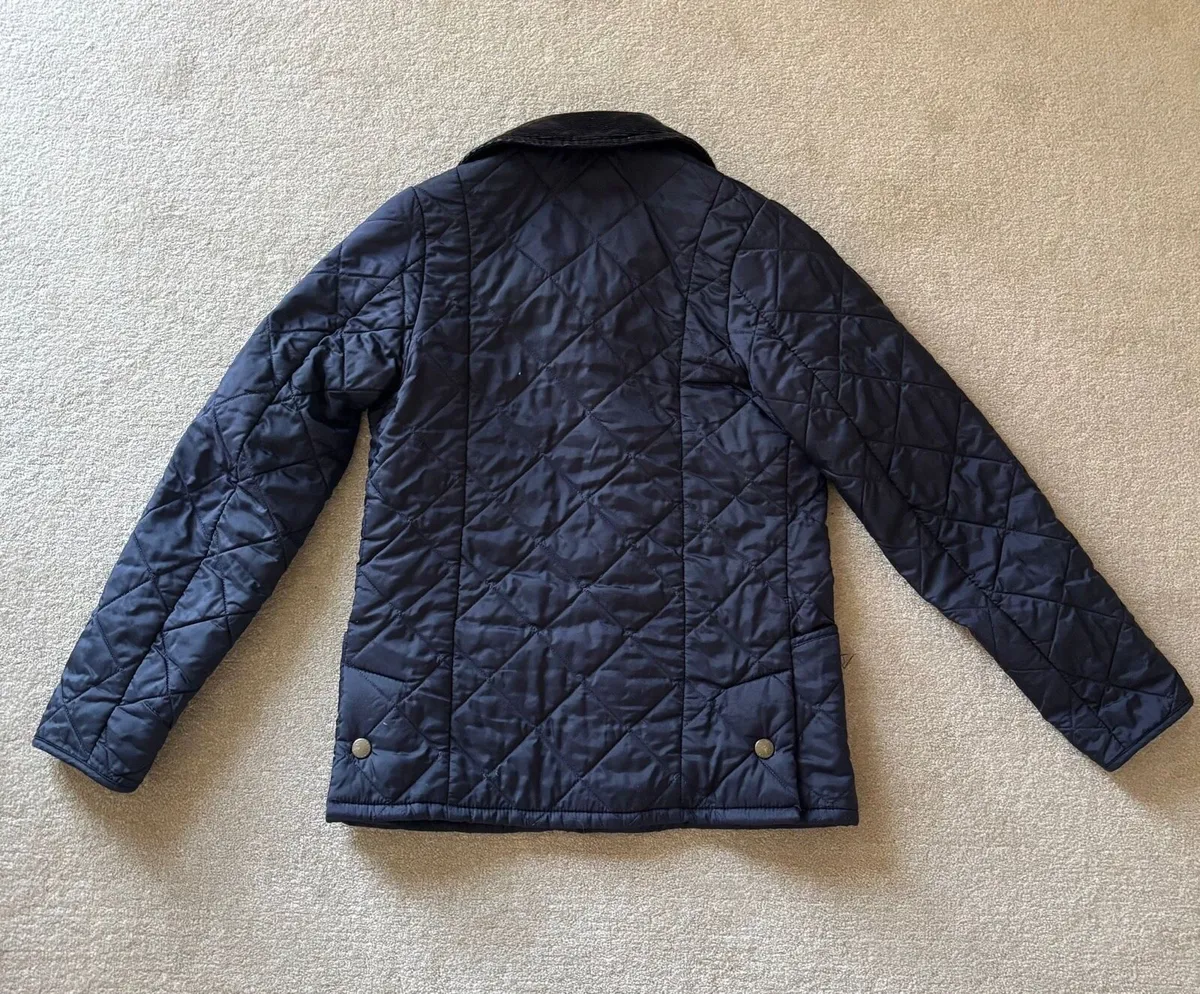 Barbour quilted jacket age 8-9 - Image 2