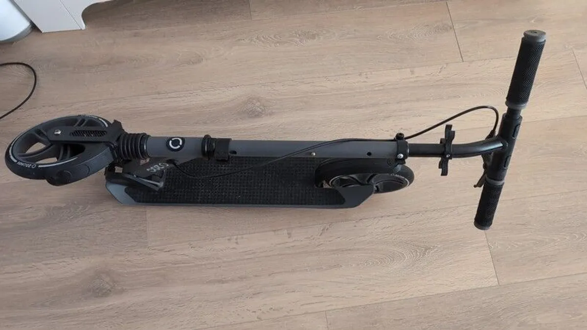 Aero A200 Folding Scooter - Image 4