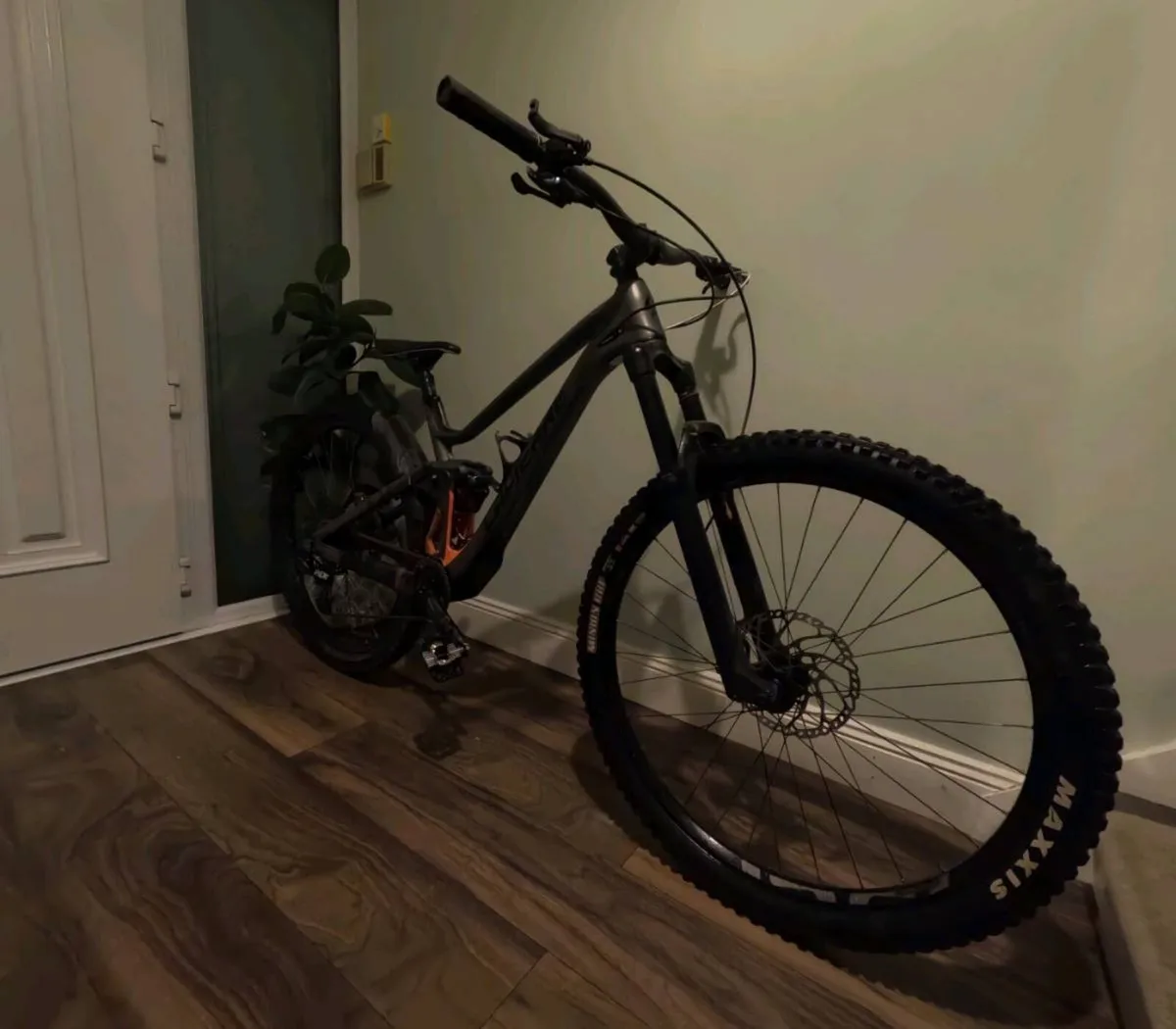 Enduro mountain bike - Image 2