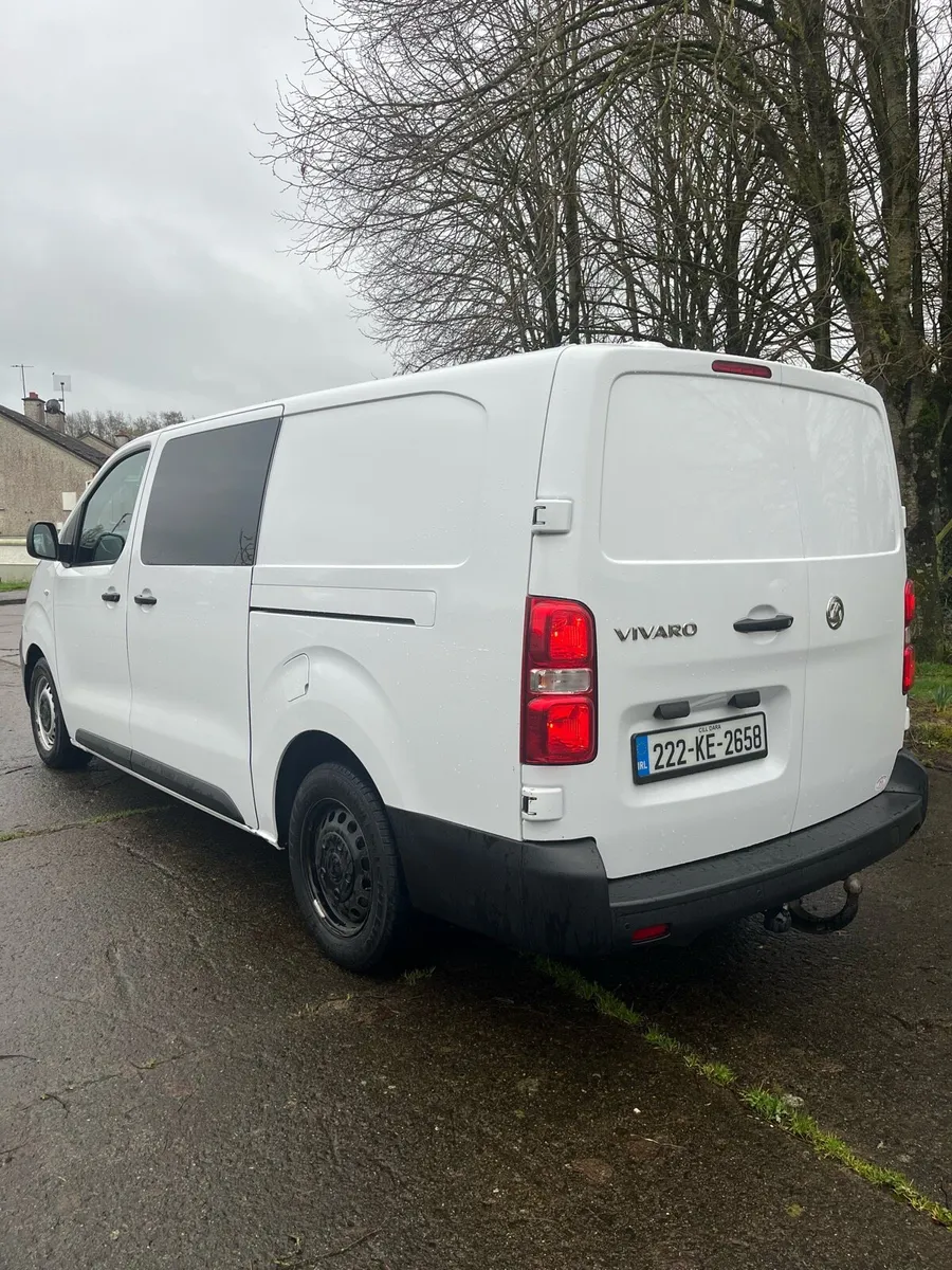 2022 Vivaro Crew 2.0 - Image 3