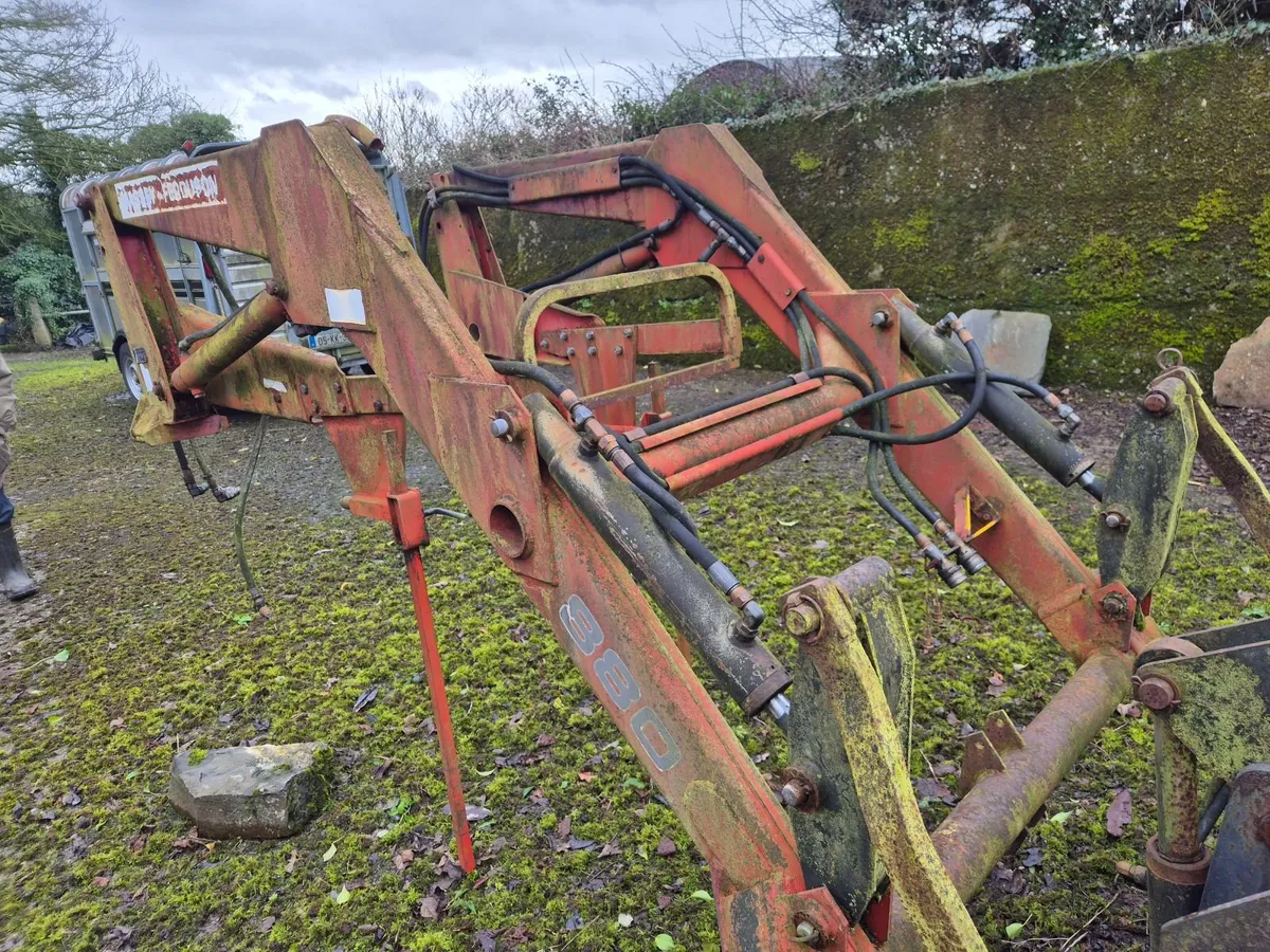 Assorted farm machinery - Image 1