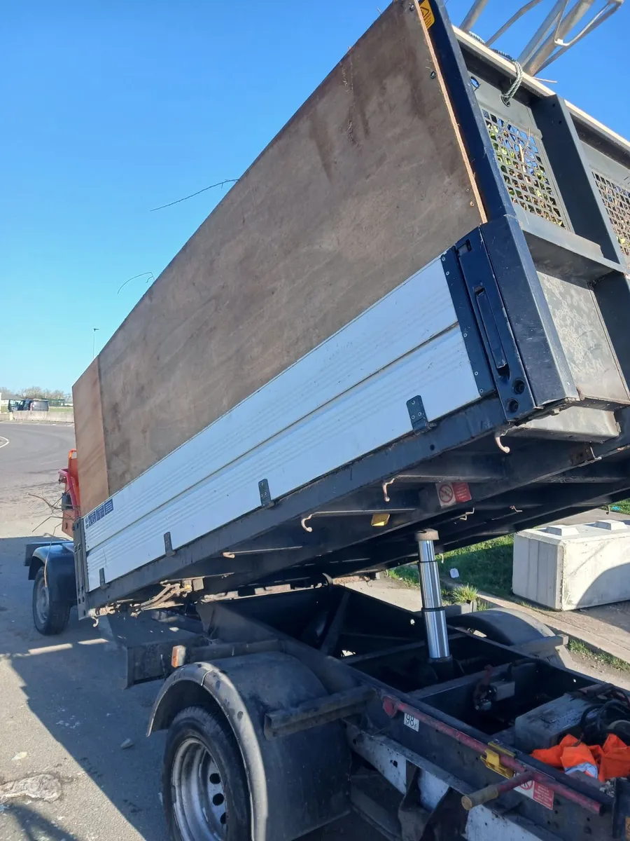 Transit tipper for parts or repair - Image 2