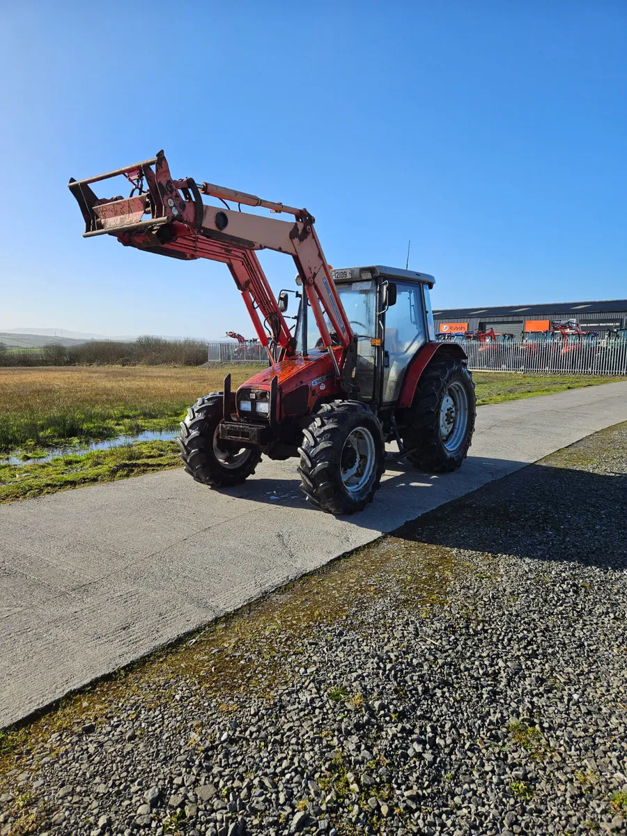 Massey Ferguson - Image 1