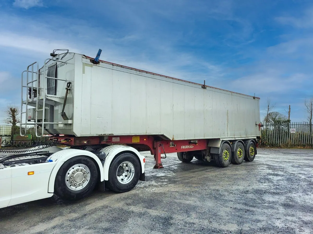 Fruehauf Bulk Alloy Tipping Trailer - Image 1