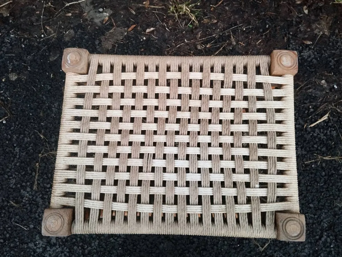 Vintage Sugán Table - Image 2