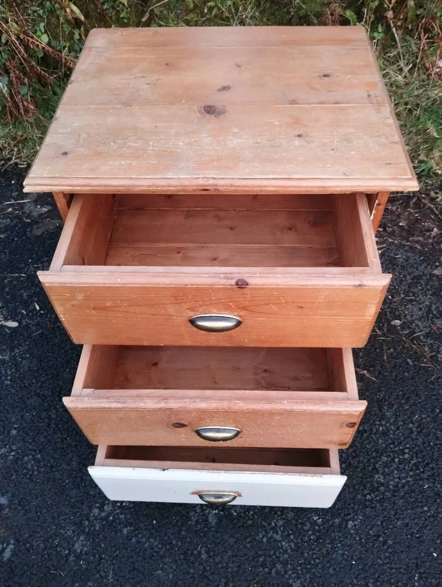 Vintage DEEP 3 drawer chest unit, pitch pine - Image 2
