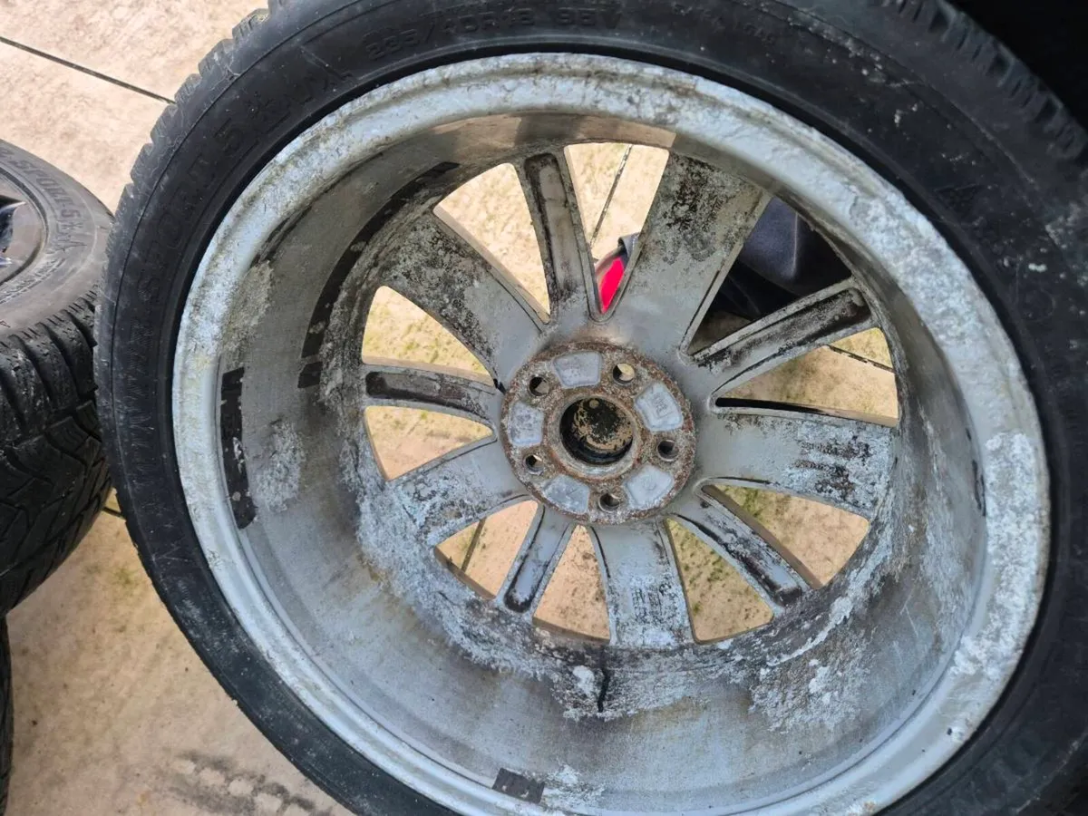 Vw 18" inch genuine rims - Image 4