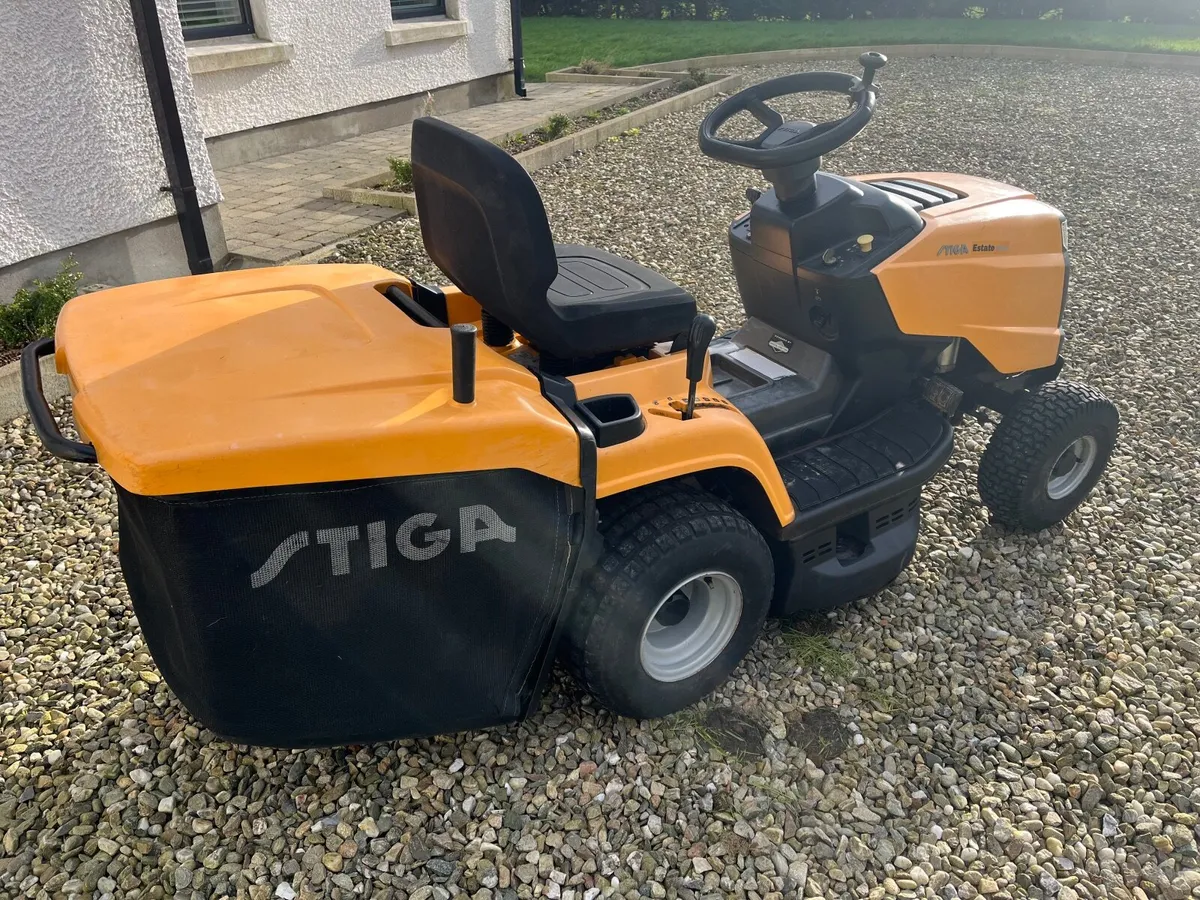 Stiga 15hp ride on lawnmower - Image 2