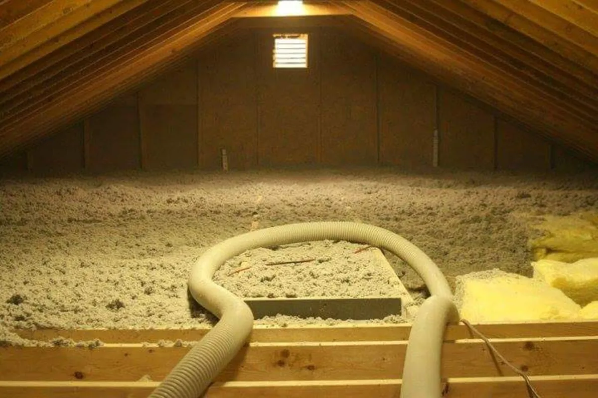 Insulation blowing machine - Image 1