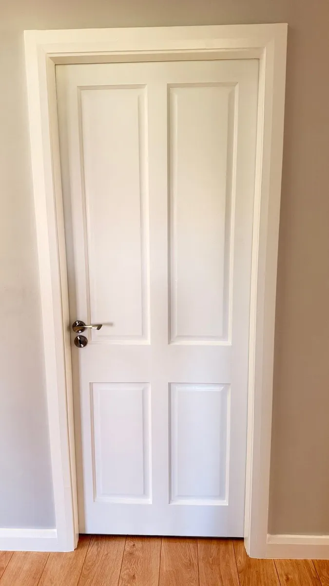 5 x White Internal Solid Doors – Excellent Condit - Image 2