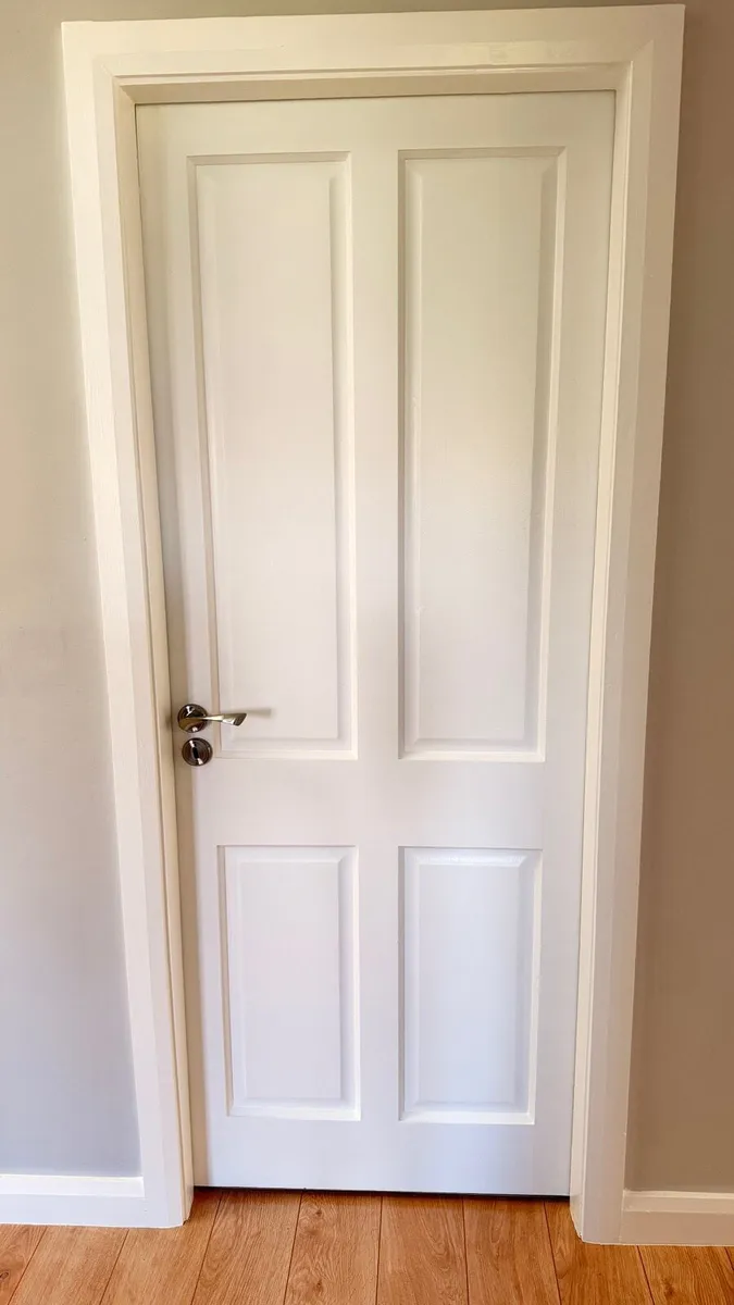 5 x White Internal Solid Doors – Excellent Condit - Image 3